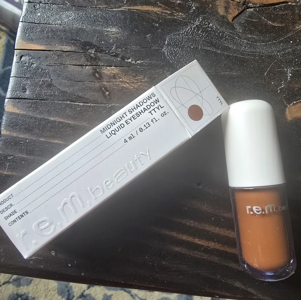 REM Beauty Midnight Shadows Liquid Eyeshadow - TTYL